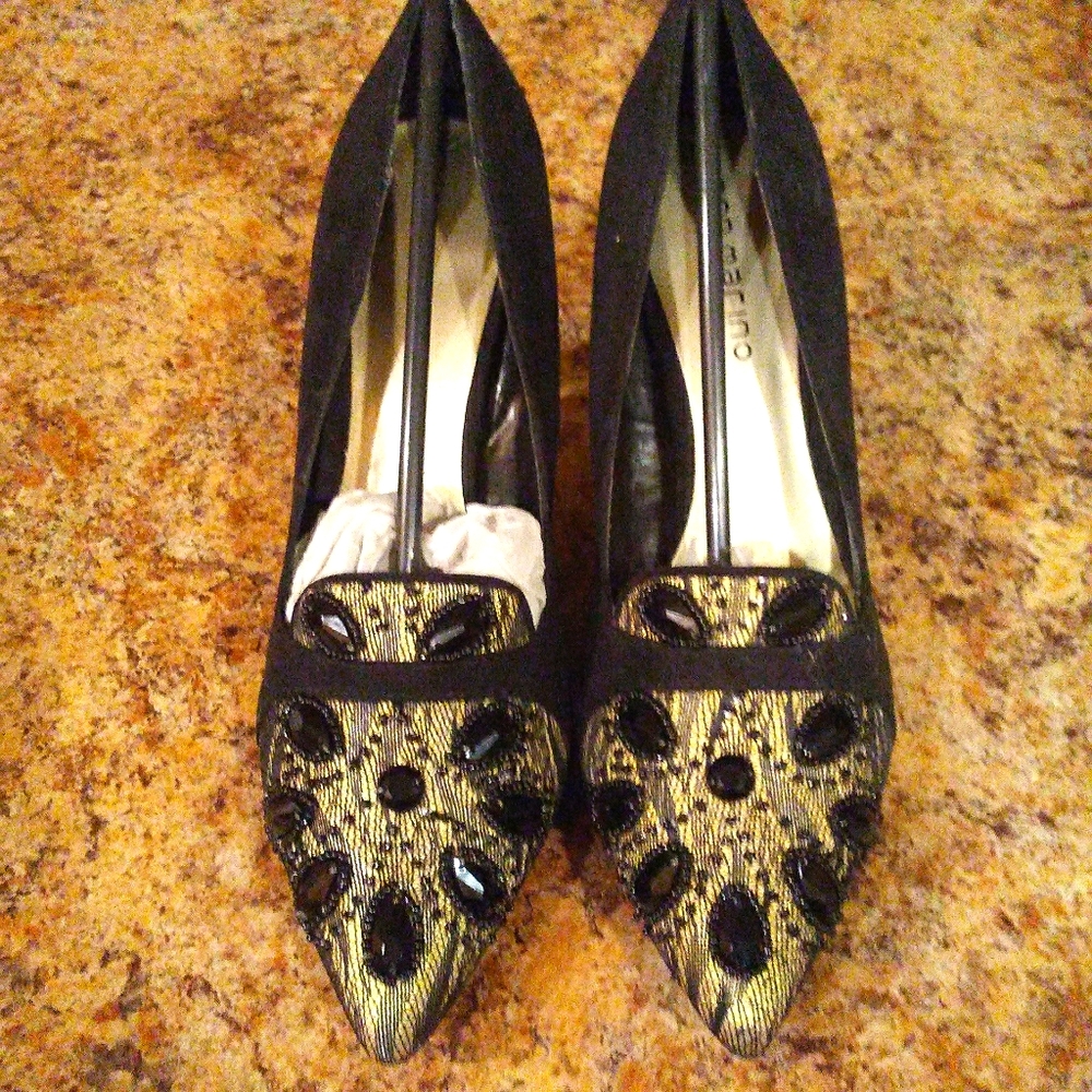NEW Ann Marino Textile & Beaded Pumps